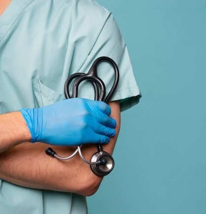 Mengapa Seragam Medis Bukan Sekadar Pakaian: Perannya dalam Pencegahan Infeksi Nosokomial